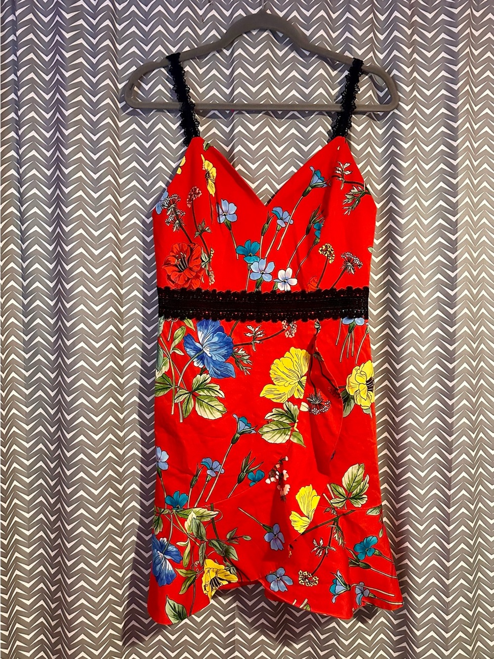 Alice + Olivia | Kirby Lace Trimmed Fit and Flare Floral Dress, size 6